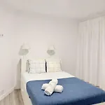 شقة Comfortable 3 Bedroom Santa Apolonia